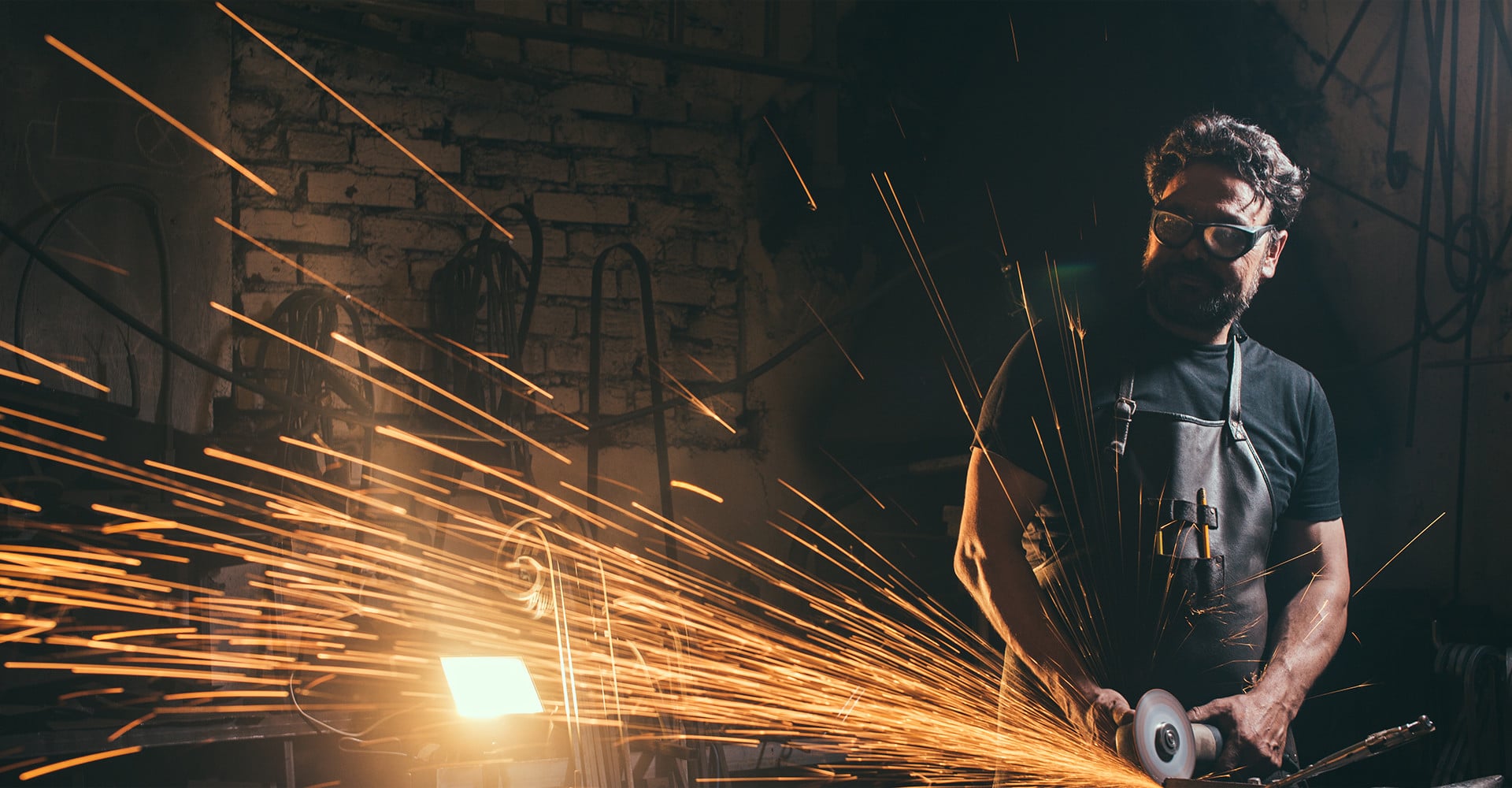 خلفية أعمال النحاس